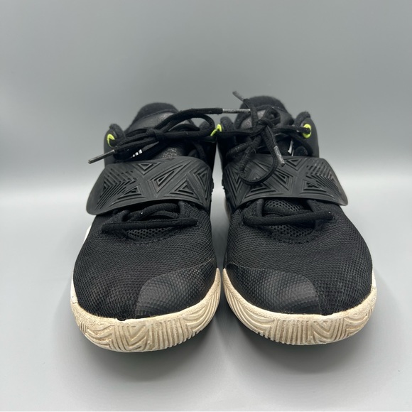 Nike Kyrie Flytrap III Basketball Sneakers Shoes Back Youth US Size 6Y - Picture 5 of 10